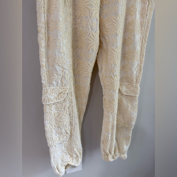 Johnny Was Love Pull On Embroidered Cargo Pants - Off White/Cream - Size Small - Picture 14 of 16
